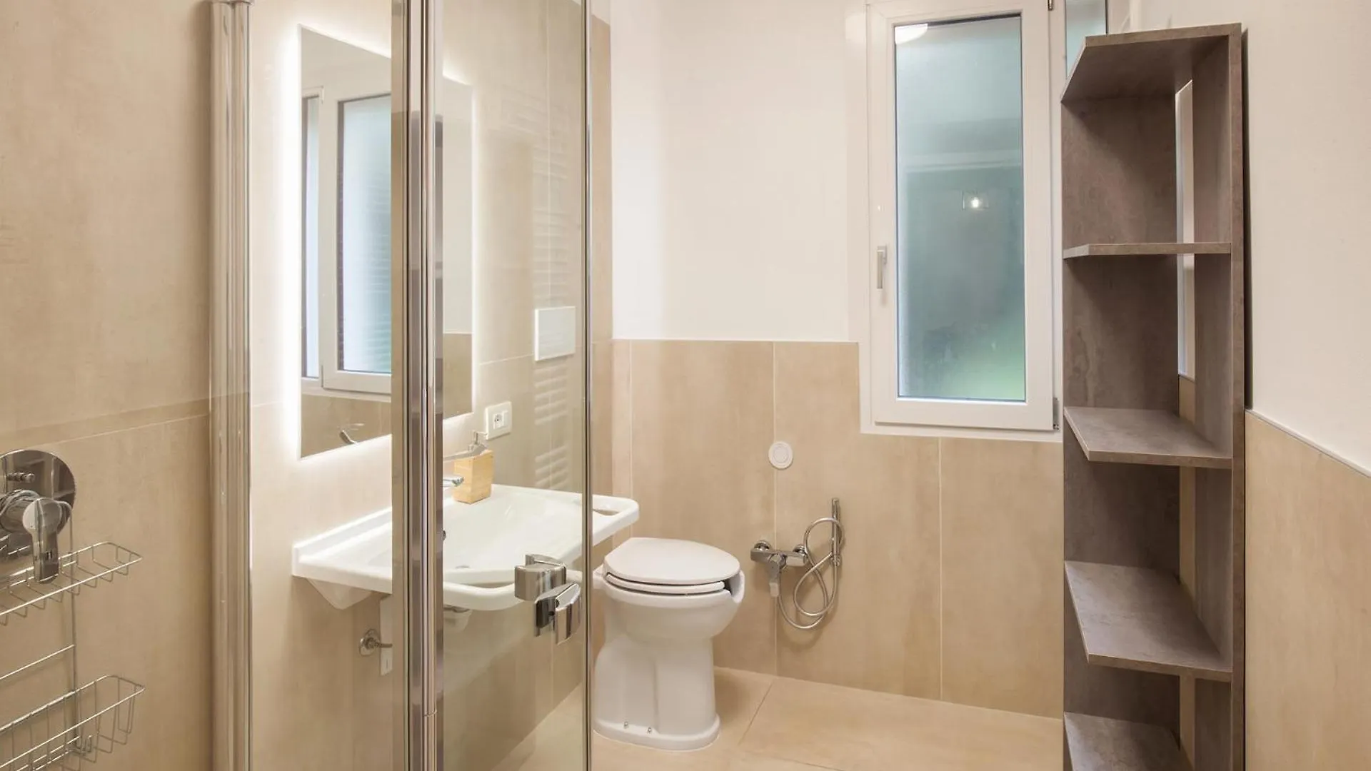Villa Manzoni Apt 3 Bardolino Apartment