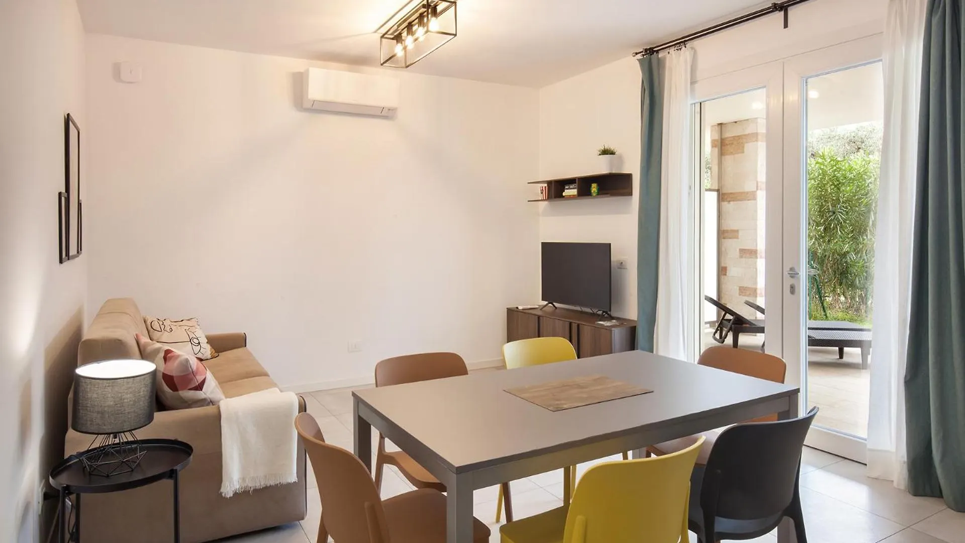 Apartment Villa Manzoni Apt 3 Bardolino Italy